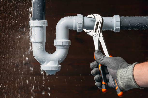 Professional Gas Line Repair technician working in Pleasant Prairie, WI